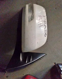 Toyota land cruiser Prado right mirror