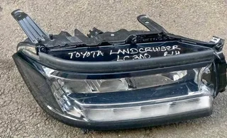 Toyota Landcruiser Lc300 right normal headlight