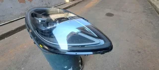Porsche Macan right headlight 95B.941.016.K