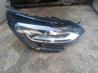 Renult magane Gt xenon headlight 2021-2024 right side