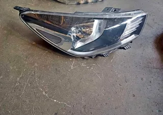 Kia rio headlight 2018 -2024 right side normal available.