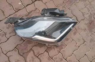 Suzuki swift Left and right headlights 2024-2025 Model is available