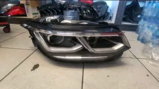 Volkswagen Tiguan 2019 2020 2021 2022 Headlight Available