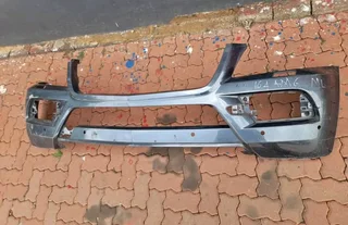 MERCEDES  BENZ  ML W164  AMG  FRONT  BUMPER  AVAILABLE