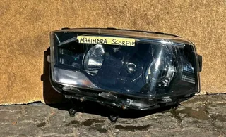 Mahindra scopio xenon leftside headlight available