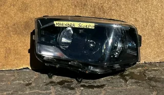 Mahindra scopio xenon leftside headlight available