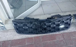 Land Rover Discovery 5 grille for sale
