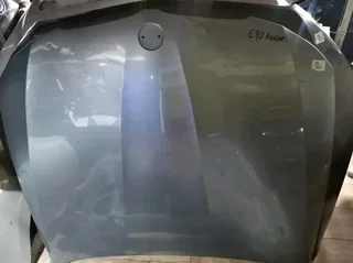 Bmw E90 Facelift Bonnet available for sale clean