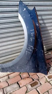 Mercedes Benz Ml W164 Left Side Fenders Available