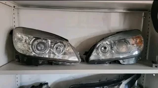 Mercedes Benz C-class W204 Pre-facelift Xenon Headlights Available