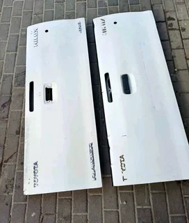 TOYOTA HILLUX D4D LEGEND 45 DOUBLE CAB TAILGATE