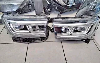 Gwm P SERIES LEFT AND RIGHT SIDE HEADLIGHTS
