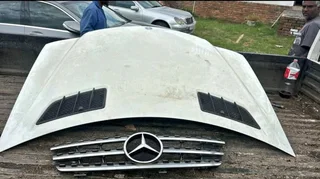 Mercedes Benz ML w164 grill and bonnet available
