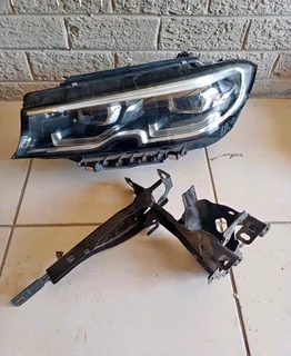 BMW G20 G21 G28 Front Bumper LED Headlight &amp; Headlight Bracket LHS