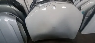 Bmw X1 F48 bonnet front bumper available for sale clean clean.