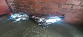 Toyota Fortuner 2014 headlights available for sale clean
