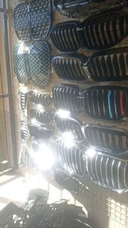 Bmw KIDNEYS GRILLS IN ALL SERIES F30 F20 22 G20 M5 G01 G05 X3 X5  Nd G30 CLEAN AND EXCELLENT