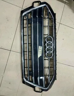 Audi A4 B9 grill available for sale clean clean
