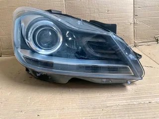 Mercedes Benz C-Class W204 xenon headlight 2012