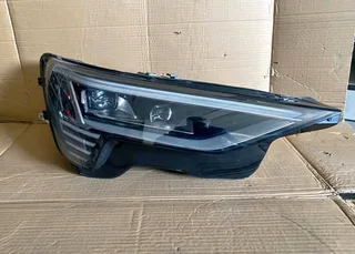 Audi Q8 E-Tron full LED headlight