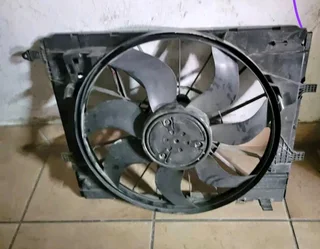 MERCEDES BENZ GLC W253 RADIATOR FAN AVAILABLE