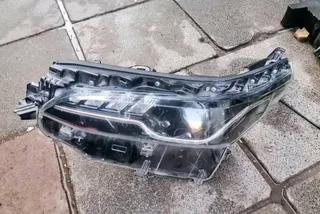 Toyota Fortuner Gd6 headlight LED left side