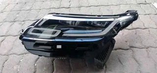RANGE ROVER VELAR HEADLIGHT