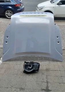 Land Rover Defender Headlight And Bonnet