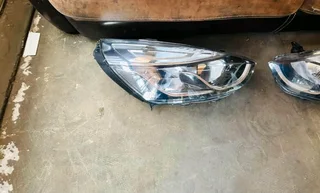 Renault Clio 4 headlights available for sale clean clean