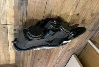 Jaguar Xf 2010 leftside headlight available for sale clean clean