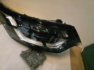 Land Rover Discovery L462 Left Side LED Headlight