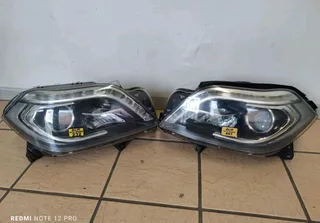 Mercedes ML w166 headlight both side available