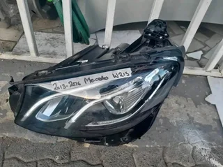 2013-2016 Mercedes Benz W213 Left Side Headlight For Sale