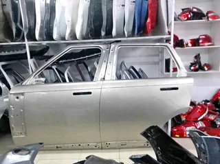 Range Rover Vogue 2024Left side Doors available for sale