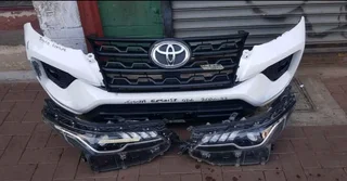 Toyota Fortuner Gd6 2021 Front Bumper Headlights Fenders Bonnet Doors  For Sale .