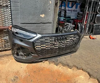 Audi Q5 bumper and headlights available for sale clean