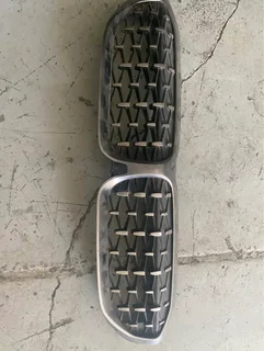 BMW (f40/f48/f49) Diamond kidney front Grille
