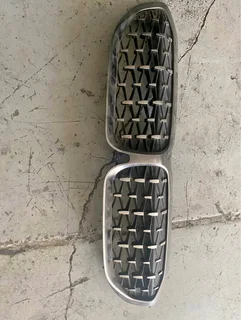 BMW (f40/f48/f49) Diamond kidney front Grille