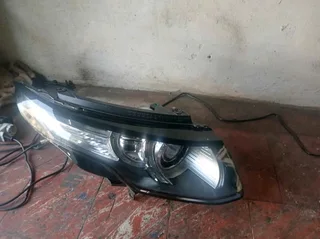 Range Rover Evoque Right side headlight