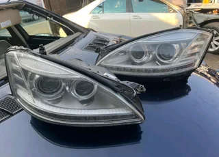 Mercedes Benz S-class W221 headlights available for sale clean clean