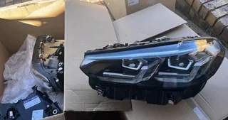 BMW X3 G01 headlight and front spares
