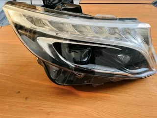Mercedes Benz W447 Headlight