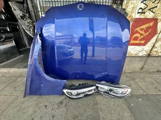 BMW G20 bonnet lights and fender available