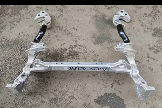 Audi Q7 / Q8 subframe available for sale clean