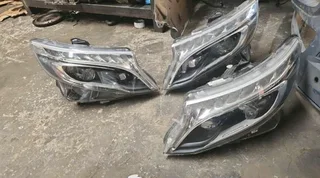 W447 VERY CLEAN XENON HEADLIGHTS  AVAILABLE FOR SALE