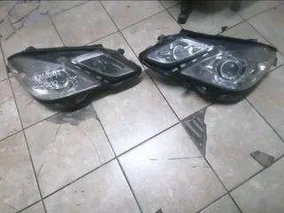 MERCEDES-BENZ USED CLEAN HEADLIGHTS AVAILABLE .