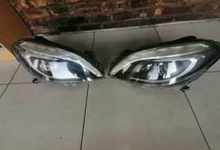 W246 Intelligent Preface Headlights Available