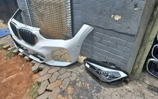 BMW X1 FRONT BUMPER AND HEADLIGHTS 2019