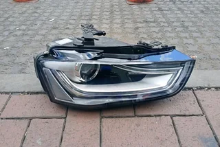 Audi A4 B8 Face-lift Right side headlight
