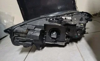 BMW 1 Series F40 LED Headlight RHS (9482810)